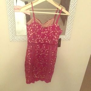 Magenta pink/nude fitted midi-dress